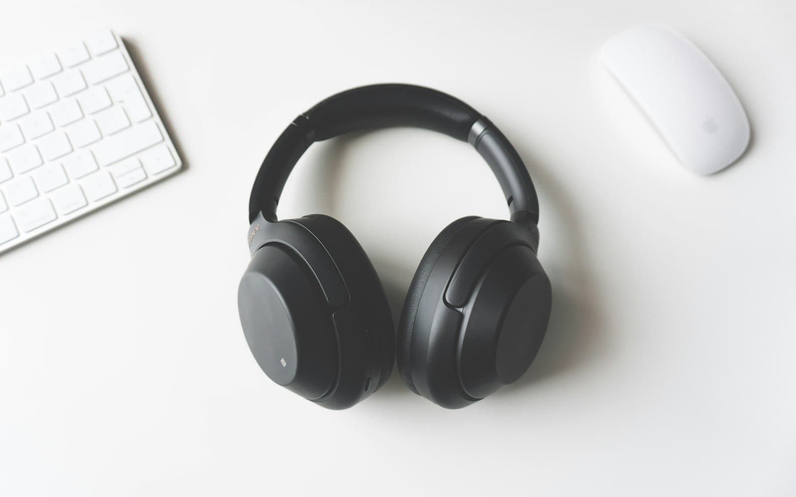 Noise-Cancel Headphones
